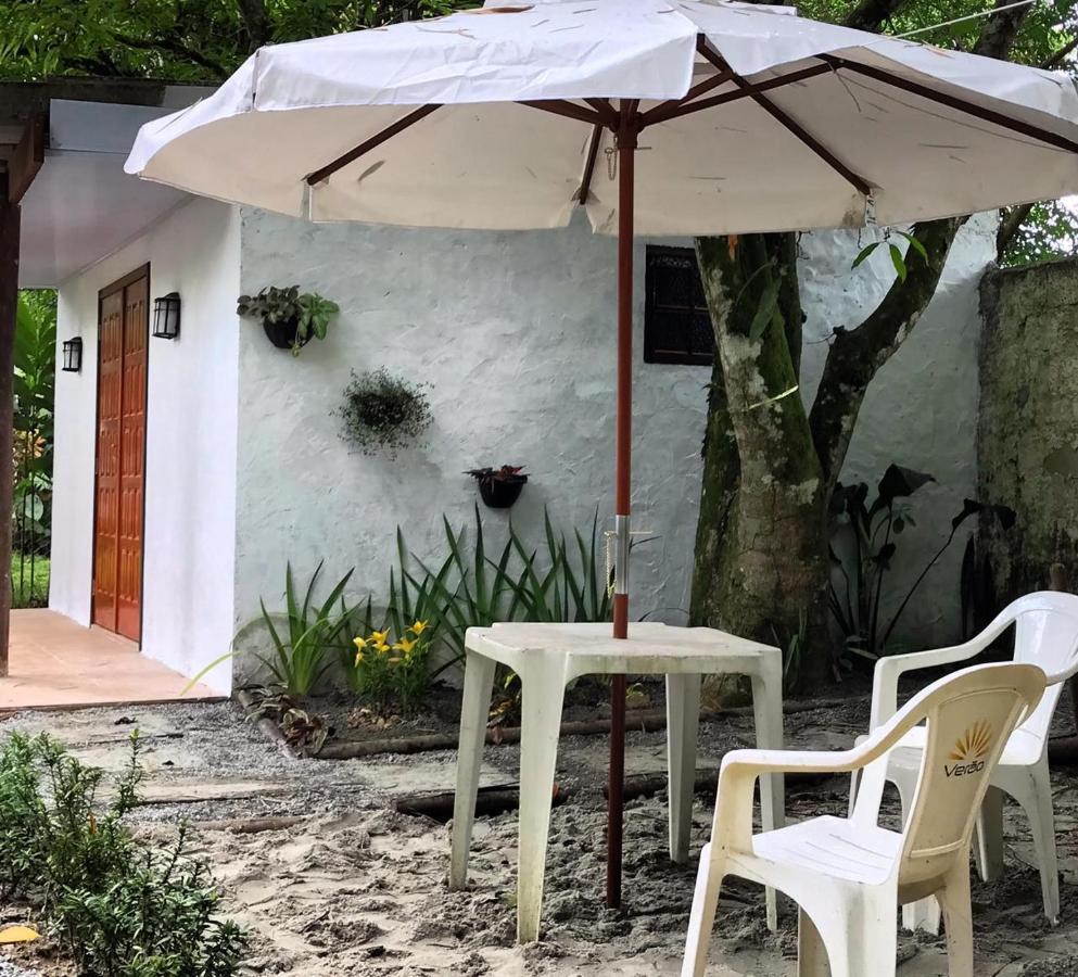 Casa A Beira Do Rio Jaguareguava Na Mata Atlantica Em Bertioga Spヴィラ エクステリア 写真
