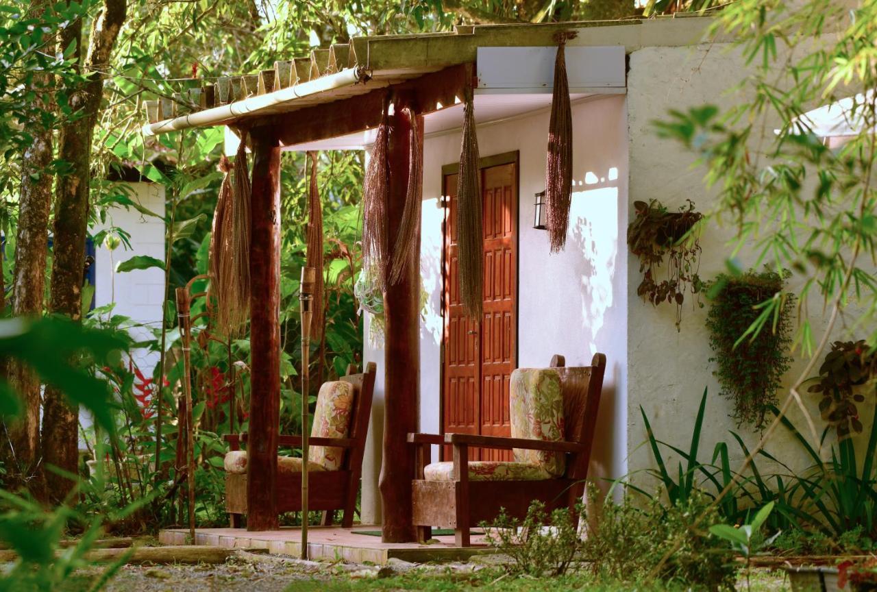 Casa A Beira Do Rio Jaguareguava Na Mata Atlantica Em Bertioga Spヴィラ エクステリア 写真